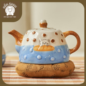 Ấm trà gốm handmade cute