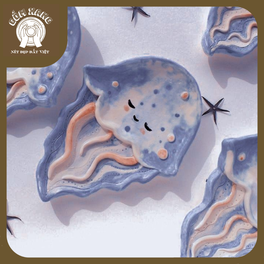 Đĩa Gốm Handmade Hình Sứa