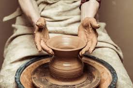Kỹ thuật làm gốm trên bàn xoay